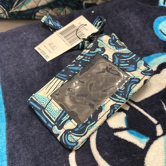 Vera Bradley Grand traveler, Beach Towell and lanyard 
Shore enough pattern NWT - Picture 2 of 8